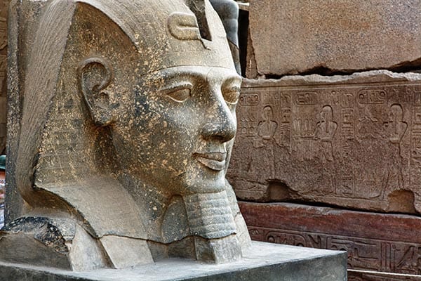 ramses-ii-statue