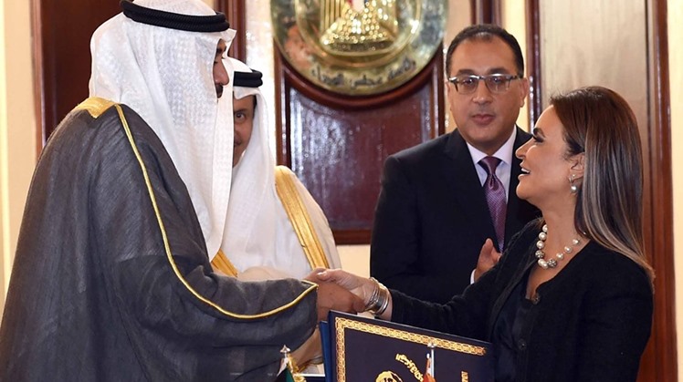 Egypt's Minister of Investment and International Cooperation Sahar Nasr and Kuwait's Deputy Prime Minister Sheikh Sabah Al-Khaled signed on Monday an agreement to finance Egypt's second phase of the Sinai Peninsula development project by $1 billion within