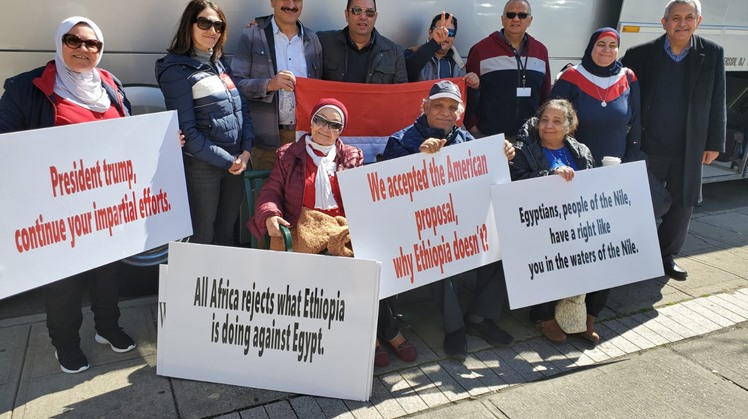 Members of the Egyptian community in the United States headed Saturday to the American capital of Washington in order to organize a rally on Sunday outside the White House