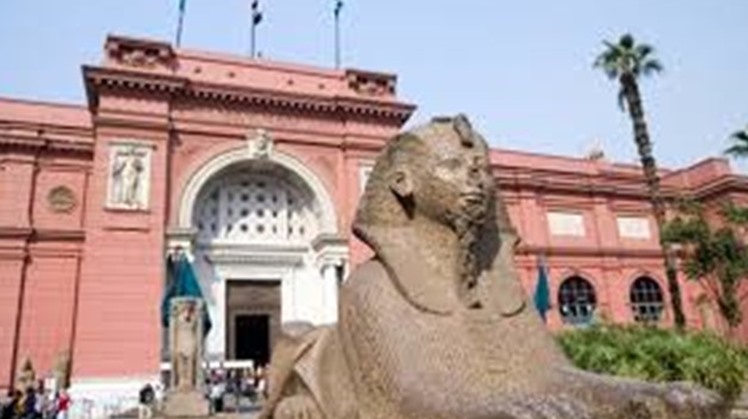 Egypt's Secretary-General of the supreme council of antiquities Mostafa Waziri announced that all Luxor’s archaeological sites will be closed from March 23 to March 31 to be sterilized to combat coronavirus.
