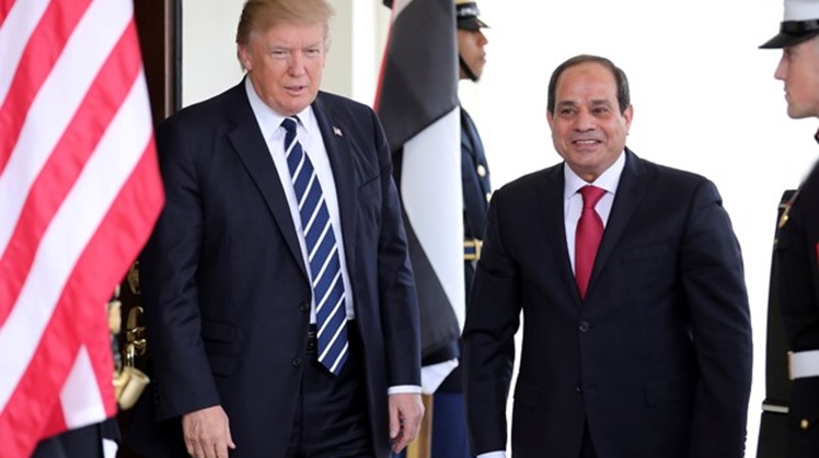 Egypt's President Abdel Fatah al-Sisi discussed the latest developments on Libya with American Counterpart, Donald Trump during a phone call, Wednesday.
