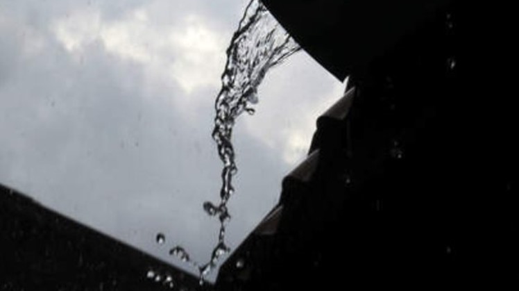 Egypt's Minister of Irrigation and Water Resources Mohamed Abdel Aaty on Tuesday reviewed water resources projects with South Sinai Governor Khaled Fouda.