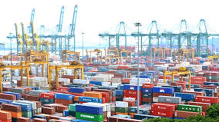 Egypt's Planning Minister Hala el-Saaed said that the Purchasing Managers Index (PMI) for the non-oil private sector inched up in August for the second month in a row.