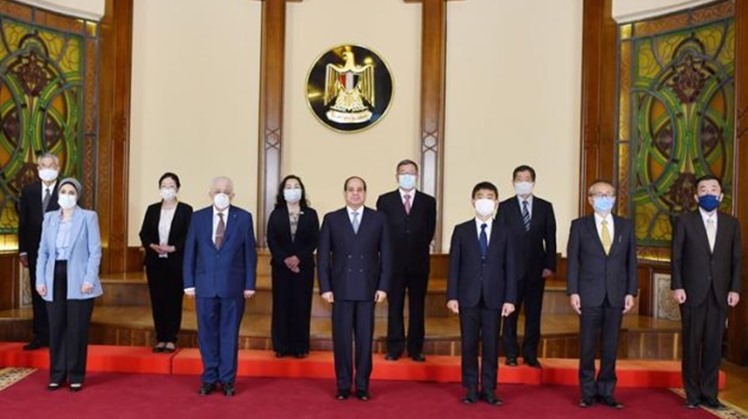  Egypt's President Abdel Fattah El-Sisi on Tuesday held a meeting with a group of Japanese experts in charge of supervising the Egypt-Japan schools system in Egypt.