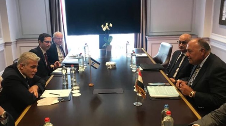 Egypt called on Sunday for the necessity of resuming the peace talks between the Palestinians and Israelis, said Egyptian Ministry of Foreign Ministry Spokesperson Ahmed Hafez.