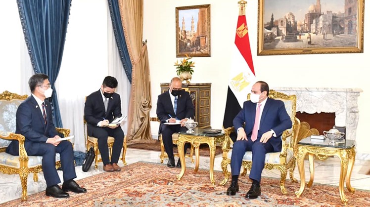 Egypt’s Defense Minister Mohamed Zaki asserted on Tuesday keenness to coordinate efforts and expand the horizons of joint military cooperation with South Korea.
