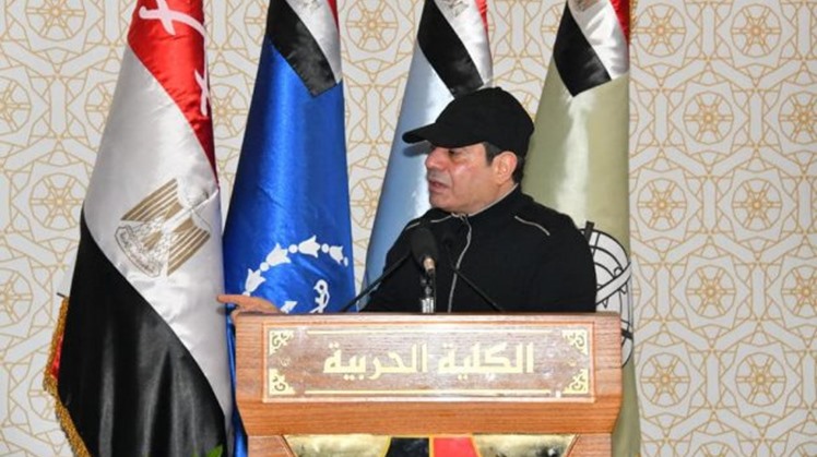 Egypt's Sisi follows up training prog. of Military College students