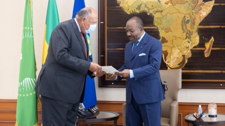 Egypt's FM hands Gabonese president Sisi's invitation to attend COP27 world leaders’ summit in Egypt 