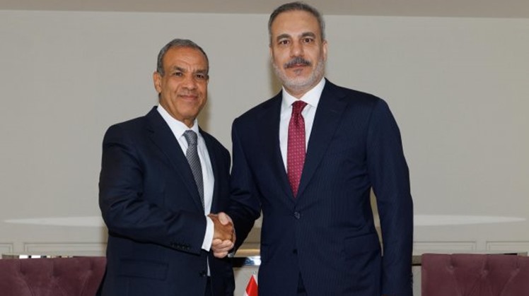 Egyptian Foreign Minister Badr Abdelatty met with his Turkish counterpart, Hakan Fidan, on the sidelines of the extraordinary session of the Council of Foreign Ministers of the Organization of Islamic Cooperation (OIC) in Jeddah.