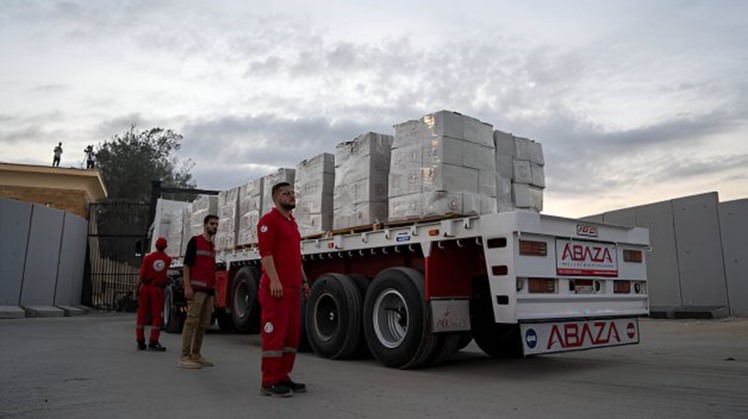  The 42nd convoy of the "Zad Al-Izza… From Egypt to Gaza" initiative has been dispatched to the besieged Gaza Strip