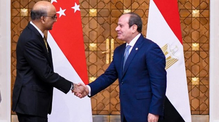 Egypt's President Abdel Fattah El-Sisi welcomes Tharman Shanmugaratnam, the President of Singapore, at Al-Ittihadiya Palace in Cairo, 20 Sept. 2025 - Egyptian Presidency