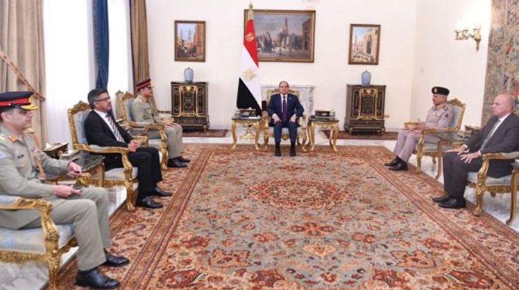 President Sisi receives Pakistan’s Army Chief of Staff at Al-Ittihadiya Palace