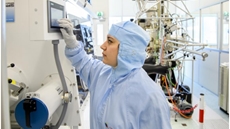 US Embassy in Cairo congratulates Egyptian scientist Fadaly for winning Physics World 2020