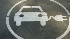 Egypt launches mobile application to define natural gas stations for cars