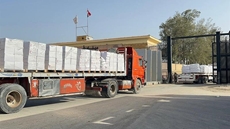 Egypt sends 7,475 tonnes of aid to Gaza as 20,000 patients await Rafah reopening
